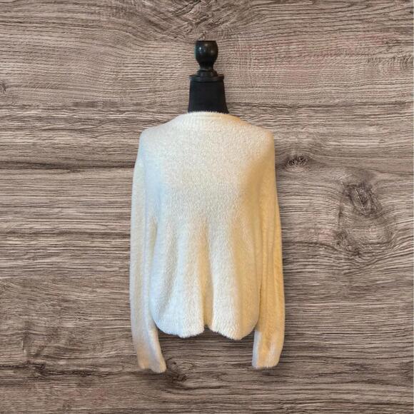 Universal Thread Sweaters - NWT Universal Thread Cream "Very Soft" Sweater Size XL